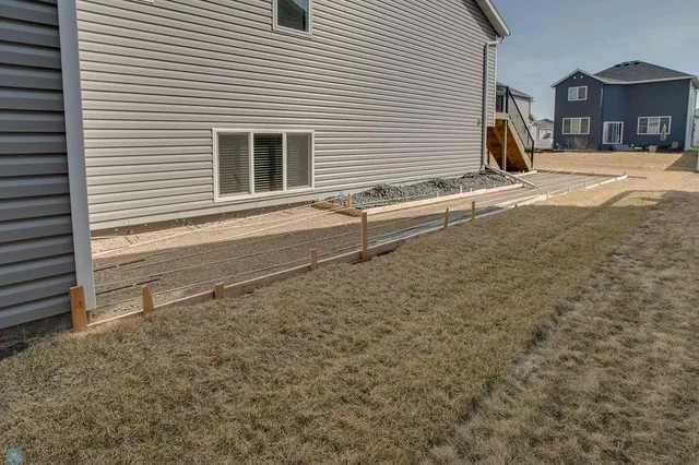 $399,900 | 6636 27th Street South, Fargo, ND 58104