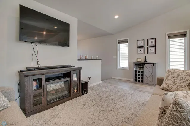 $399,900 | 6636 27th Street South, Fargo, ND 58104