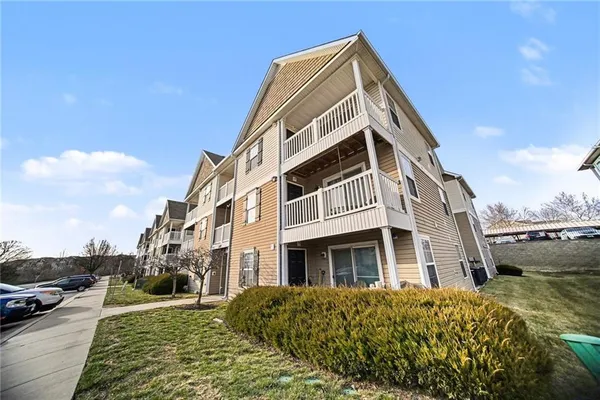 $169,500 | 5600 Northeast 80th Terrace, Unit 1A, Kansas City, MO 64119