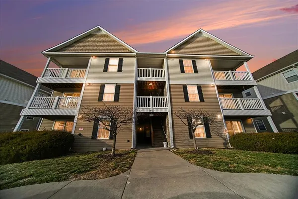 $169,500 | 5600 Northeast 80th Terrace, Unit 1A, Kansas City, MO 64119