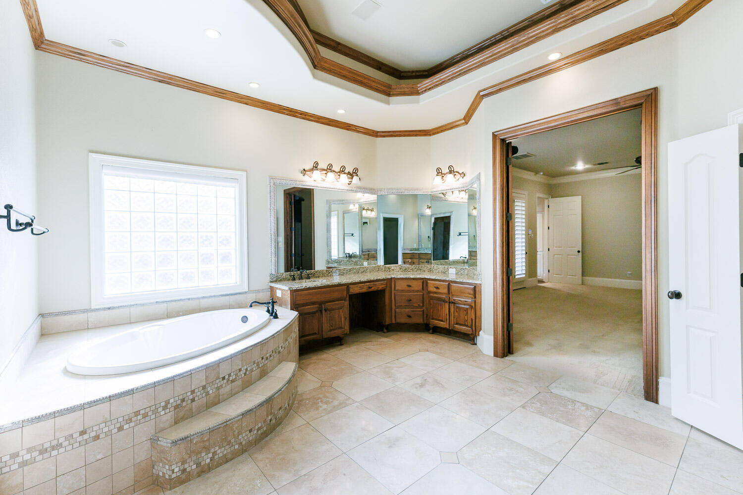 4602 101st Street Lubbock, TX 79424 - Photo 22 of 46 Primary Bathroom