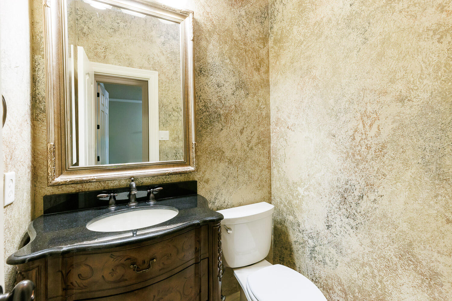 4602 101st Street Lubbock, TX 79424 - Photo 35 of 46 Hall Half Bath