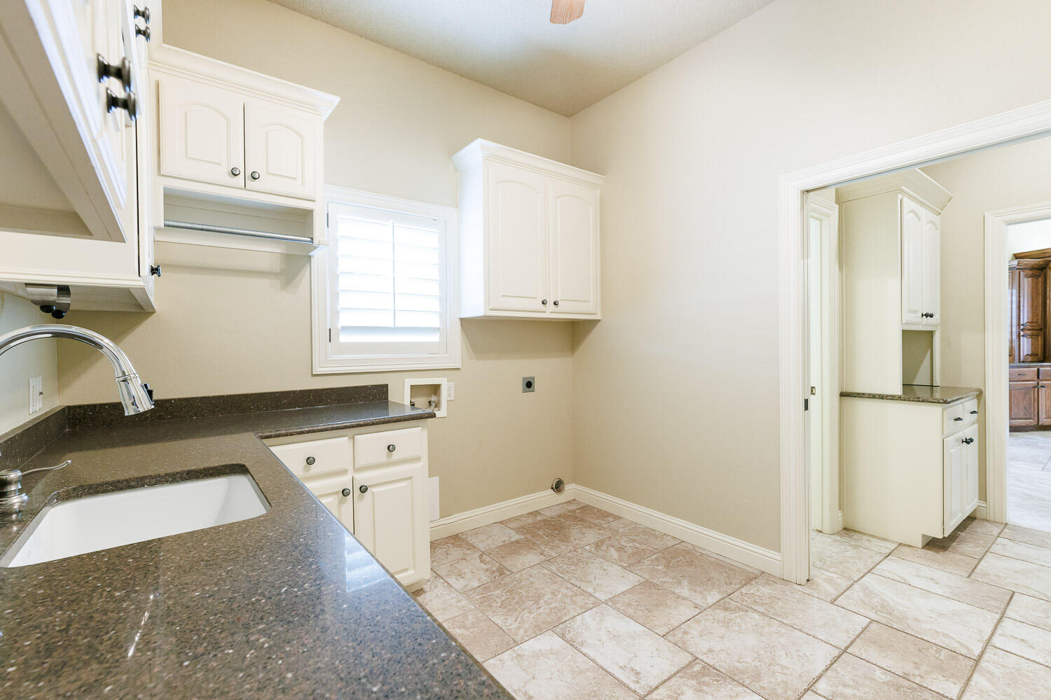 4602 101st Street Lubbock, TX 79424 - Photo 38 of 46 Utility Room