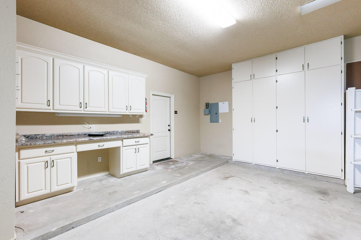 4602 101st Street Lubbock, TX 79424 - Photo 41 of 46 Garage Storage