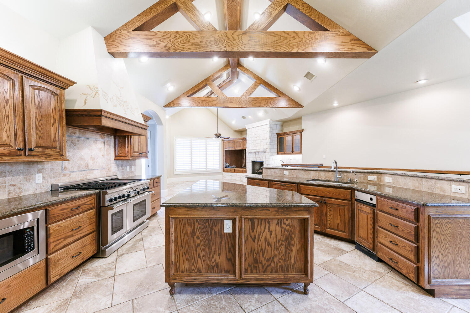 4602 101st Street Lubbock, TX 79424 - Photo 8 of 46 Kitchen