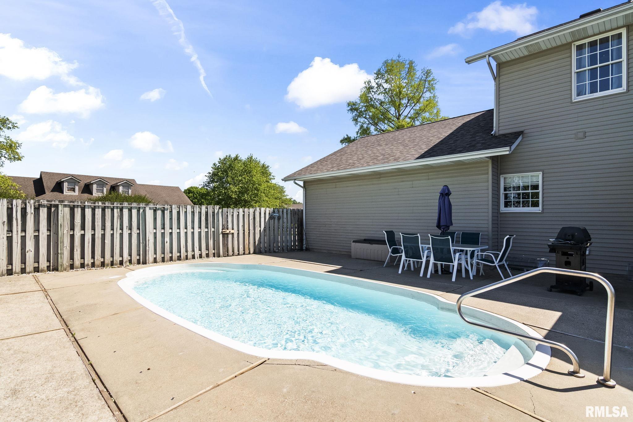 6201 Willow Springs Road Springfield, IL 62712 - Photo 3 of 59 Gallery Image 3