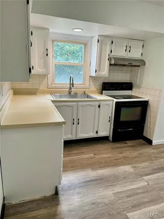 $2,100 | 4400 Mohegan Drive, St. Louis, MO 63123