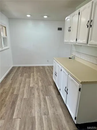 $2,100 | 4400 Mohegan Drive, St. Louis, MO 63123