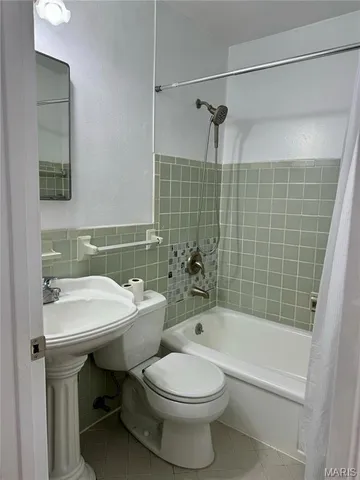 $2,150 | 4400 Mohegan Drive, St. Louis, MO 63123