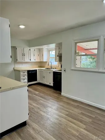 $2,100 | 4400 Mohegan Drive, St. Louis, MO 63123