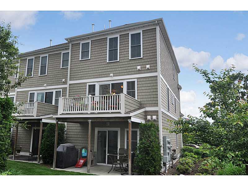 1 New Road, Unit D1 East Providence, RI 02916 - Photo 25 of 25 Exterior Back.