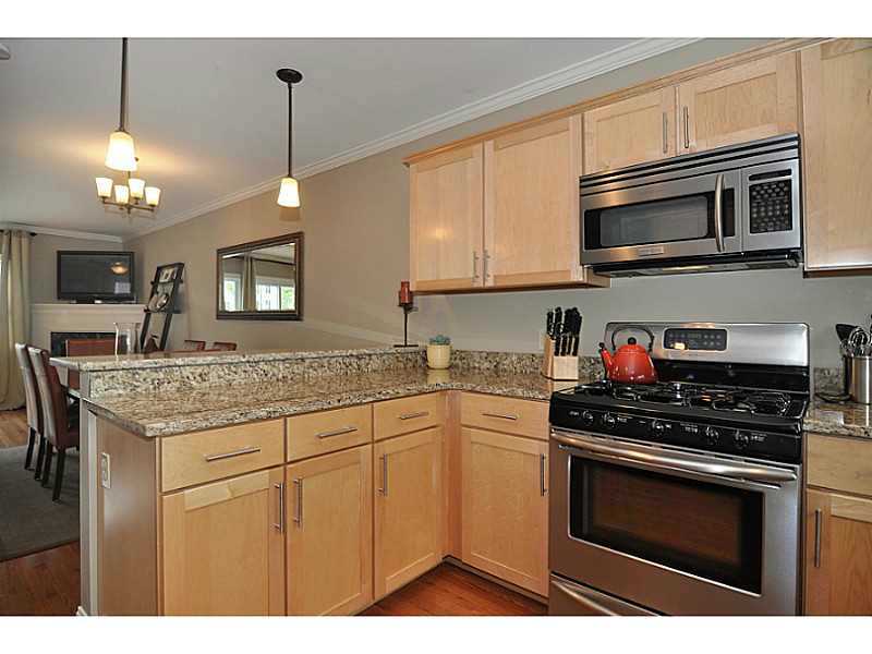 1 New Road, Unit D1 East Providence, RI 02916 - Photo 5 of 25 Kitchen.