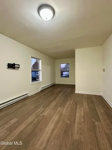 $900 | 910 19th Street, Unit 3, Watervliet, NY 12189