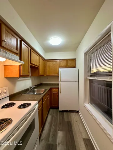 $900 | 910 19th Street, Unit 3, Watervliet, NY 12189