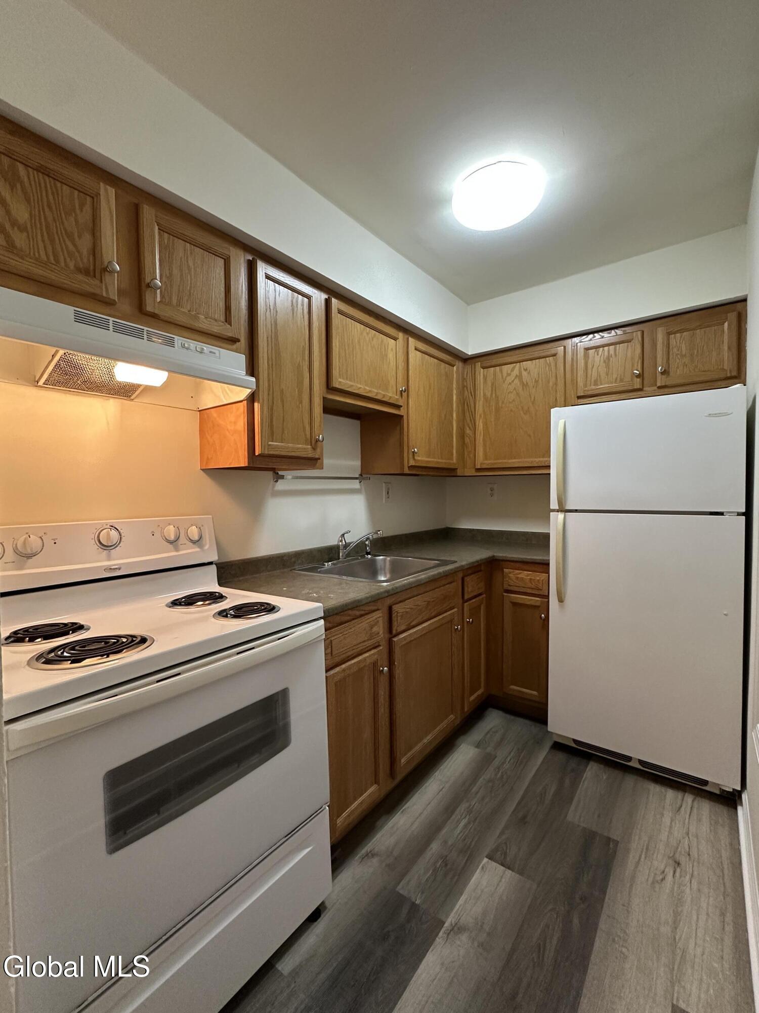 910 19th Street, Unit 3 Watervliet, NY 12189 - Photo 7 of 11 7