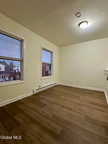 $900 | 910 19th Street, Unit 3, Watervliet, NY 12189