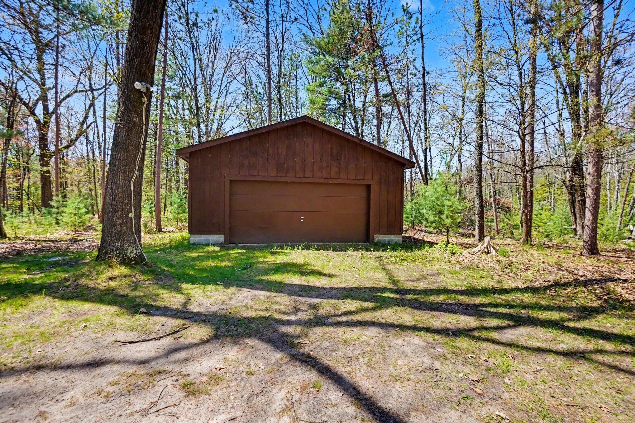 7235 East Ridge Rd Branch Branch, MI 49402 - Photo 24 of 28 006_file_4121