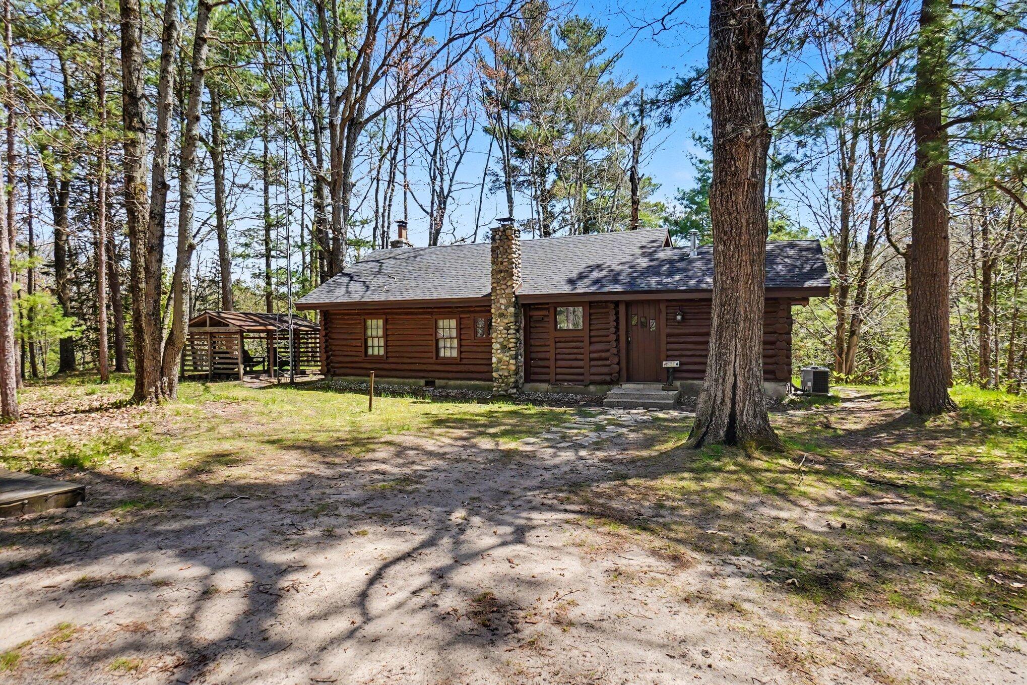 7235 East Ridge Rd Branch Branch, MI 49402 - Photo 3 of 28 003_file_2411