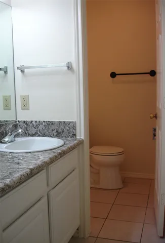 a view of empty room with windows