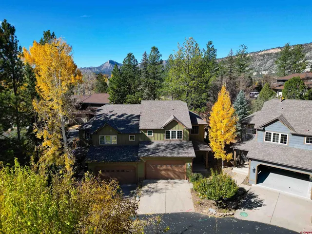 a view of house and outdoor space
