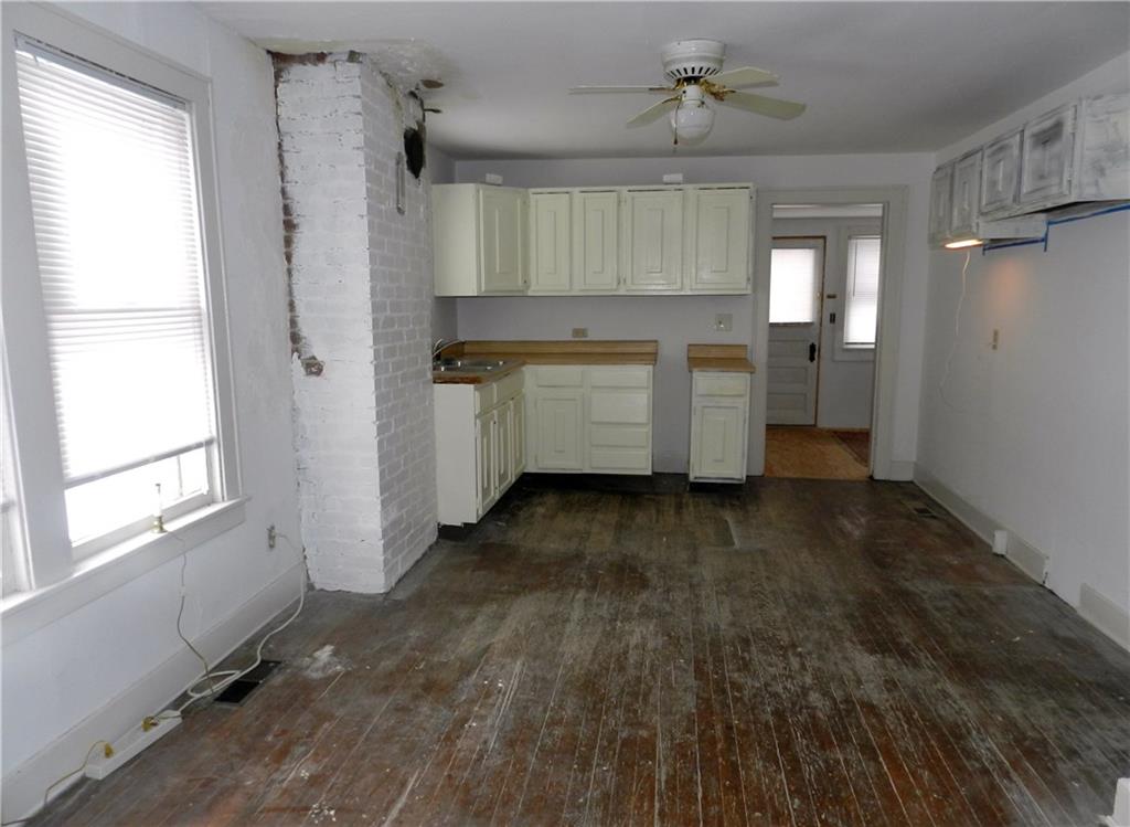 3895 Mercer Road New Castle, PA 16105 - Photo 5 of 15