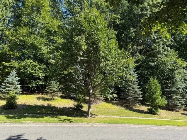 $200,000 | 25 Pembroke Terrace, East Longmeadow, MA 01028