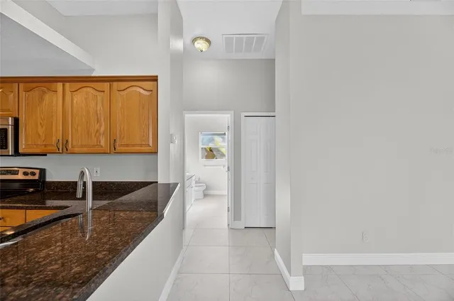 $3,600 | 172 Lake Shore Drive West, Palm Harbor, FL 34684