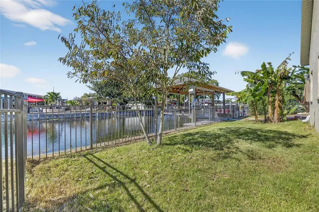 $3,600 | 172 Lake Shore Drive West, Palm Harbor, FL 34684