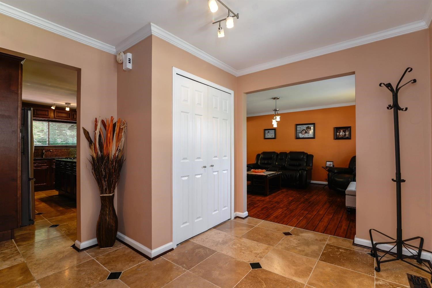1755 Walnut Ridge Circle Canton, MI 48187 - Photo 6 of 10 Photo 6