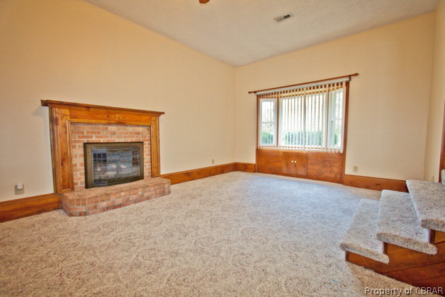 8105 Pinetta Road Gloucester, VA 23061 - Photo 6 of 21 Gallery Image 6