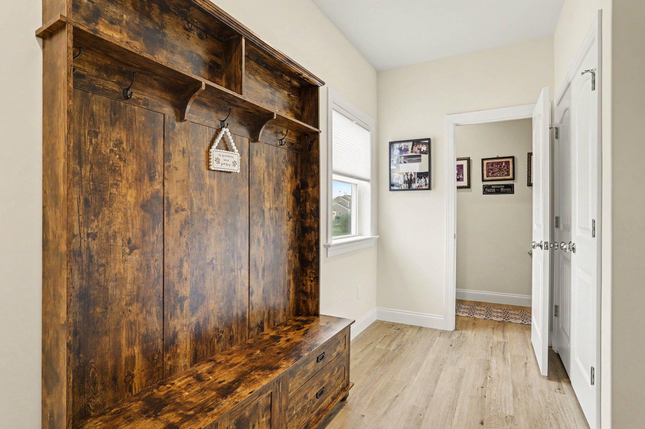 40 Butter Road York, PA 17404 - Photo 13 of 38 Charming entryway with rustic appeal.
