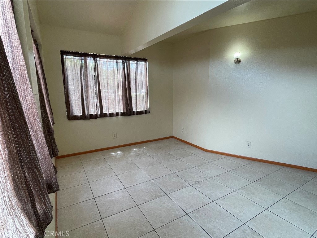 1349 Walnut Avenue Long Beach, CA 90813 - Photo 5 of 13 a view of an empty room