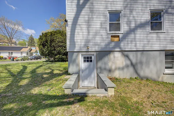 $2,100 | 22 Treat Avenue, Stamford, CT 06906