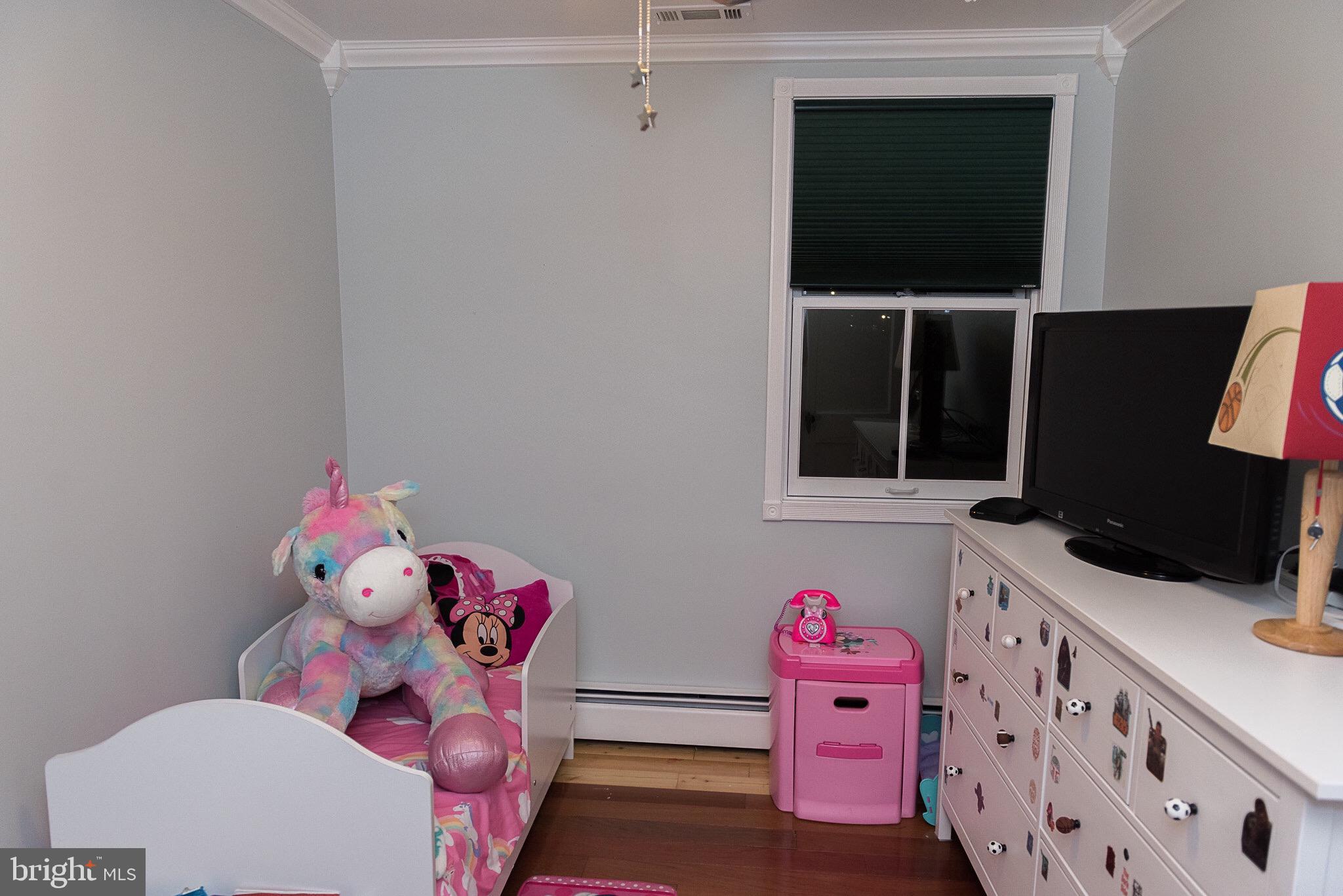 2100 Oakland Road Baltimore, MD 21220 - Photo 18 of 31 Second bedroom main level