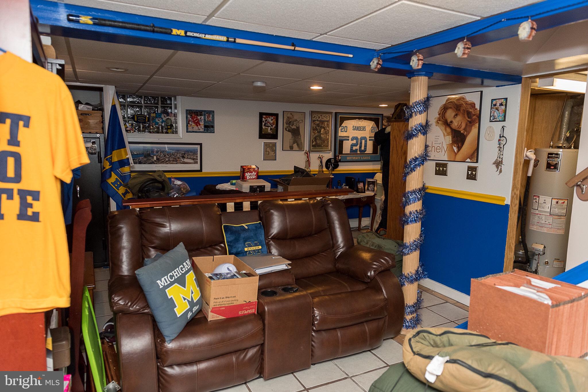 2100 Oakland Road Baltimore, MD 21220 - Photo 25 of 31 Basement/club room