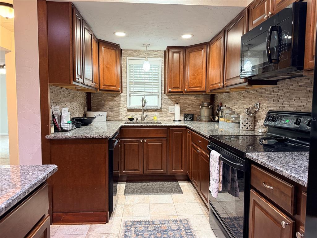 5418 Southwest 4th Place Gainesville, FL 32607 - Photo 2 of 27