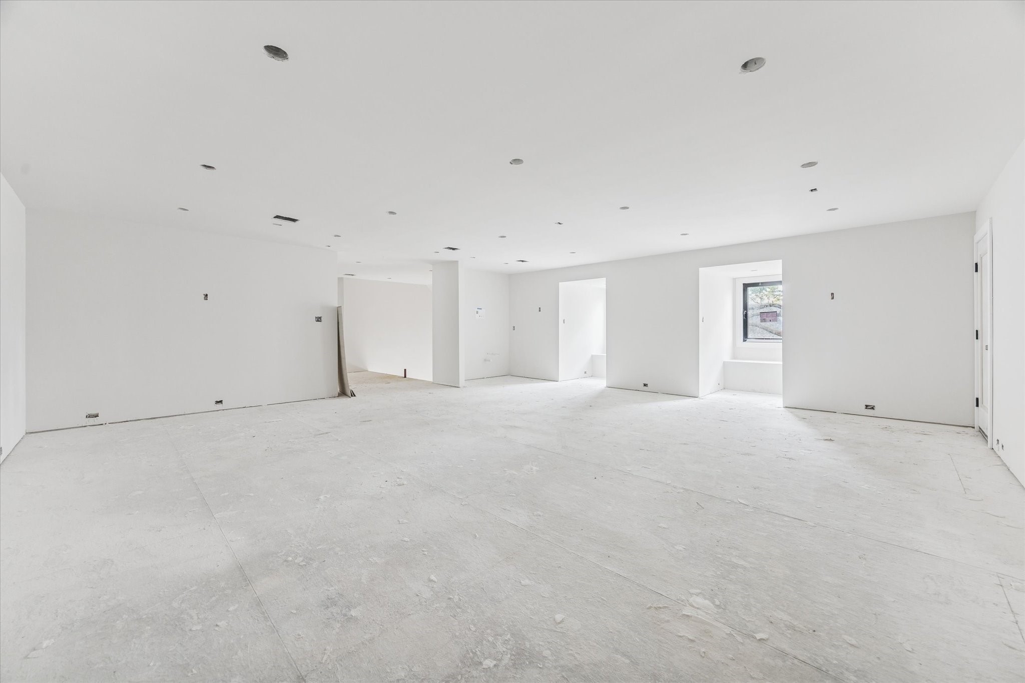 2247 Chilton Road Houston, TX 77019 - Photo 14 of 17 2/19/26 3rd floor bonus room with closets, dormers and full bath