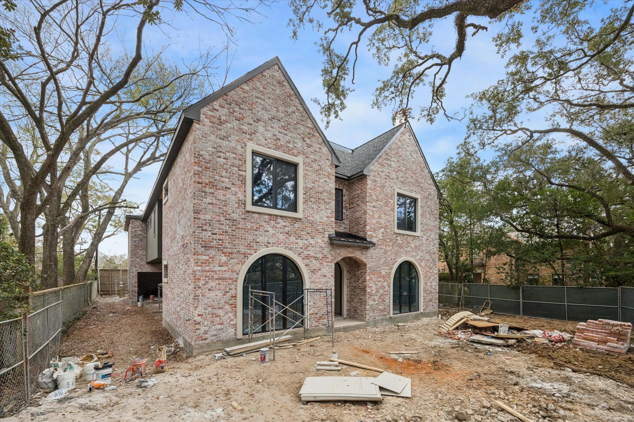 2247 Chilton Road Houston, TX 77019 - Photo 3 of 17 2/19/26