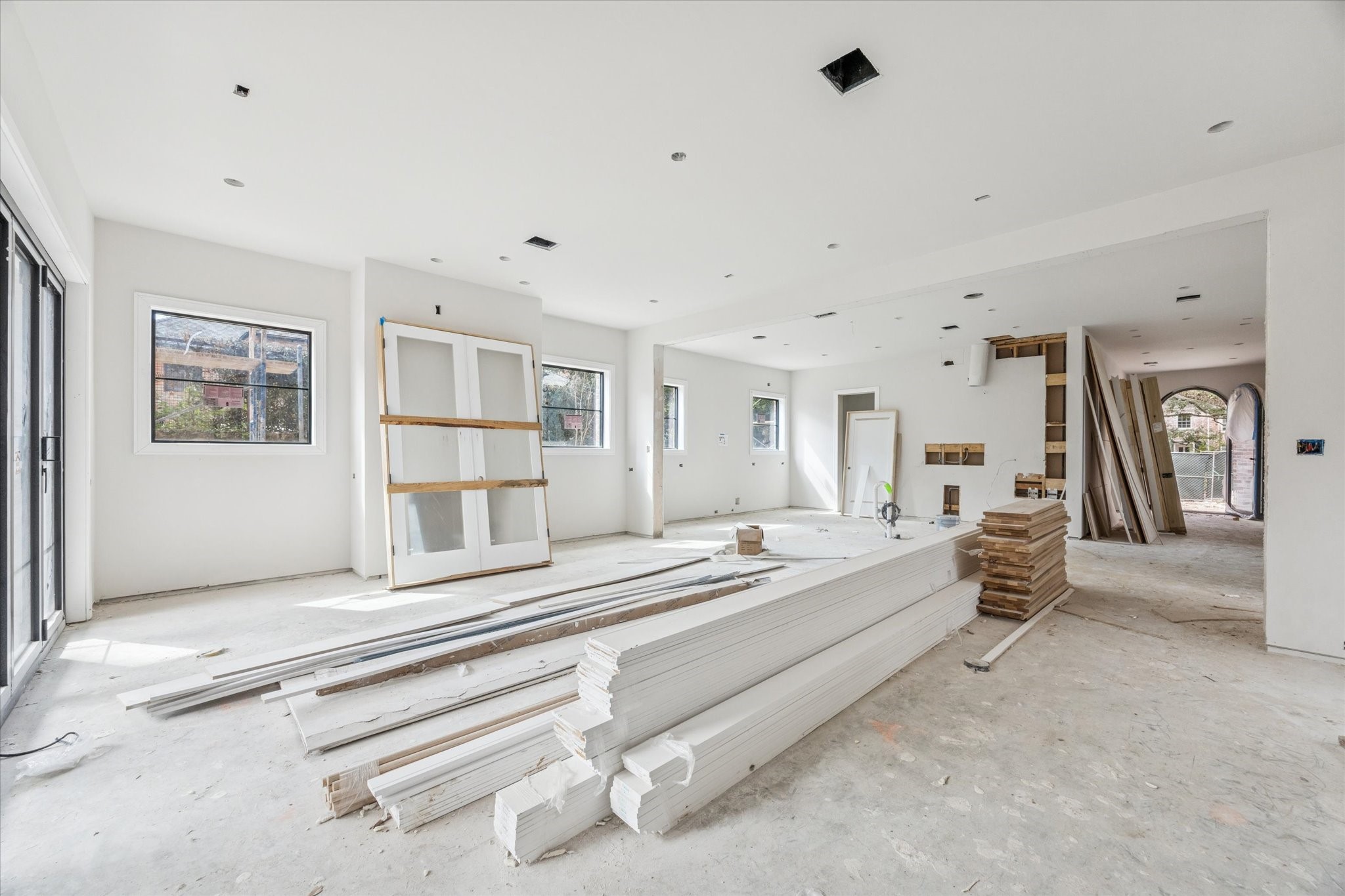 2247 Chilton Road Houston, TX 77019 - Photo 6 of 17 2/19/26 Family room in chefs kitchen