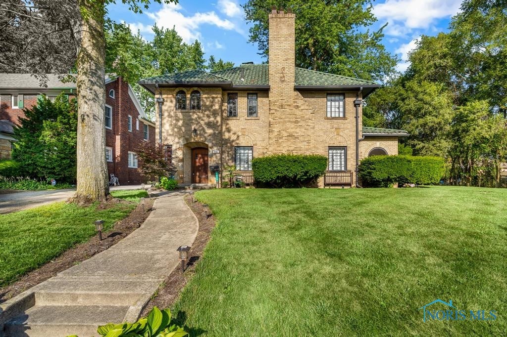 1935 Shenandoah Road Toledo, OH 43607 - Photo 1 of 45 1935 Shenandoah