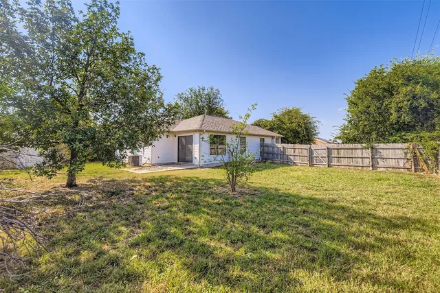 $1,769 | 101 Bandara Woods Boulevard, Elgin, TX 78621