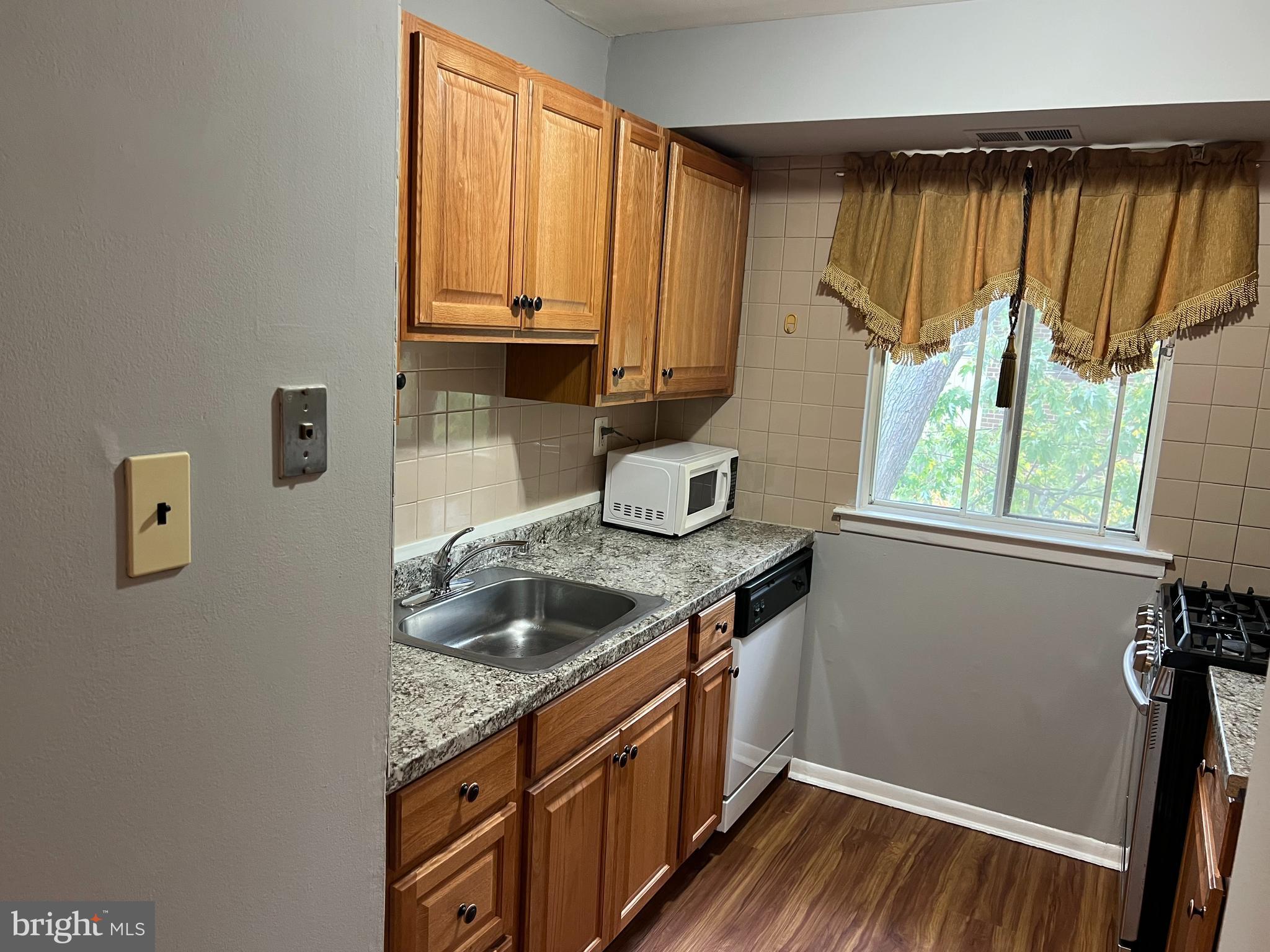 9921 Bustleton Avenue, Unit N10 Philadelphia, PA 19115 - Photo 5 of 17