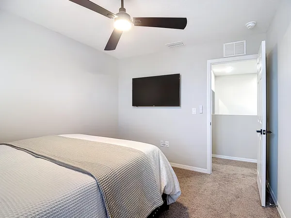 $2,599 | 1504 Hummingbird Lane, Winter Haven, FL 33884