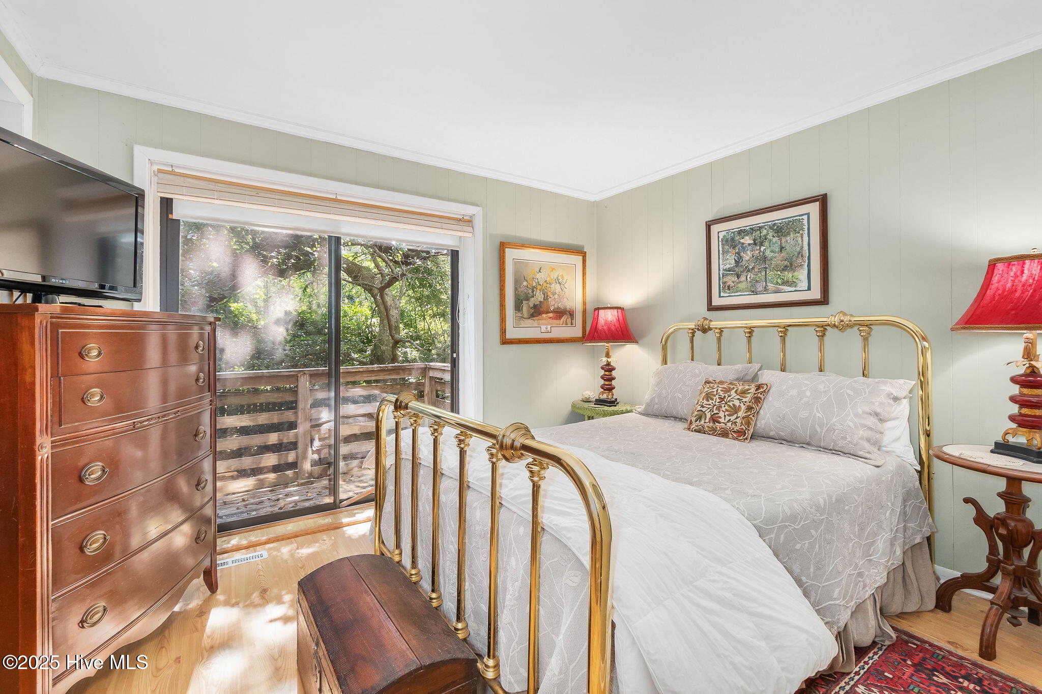 138 Yaupon Road Pine Knoll Shores, NC 28512 - Photo 16 of 68 Primary bedroom