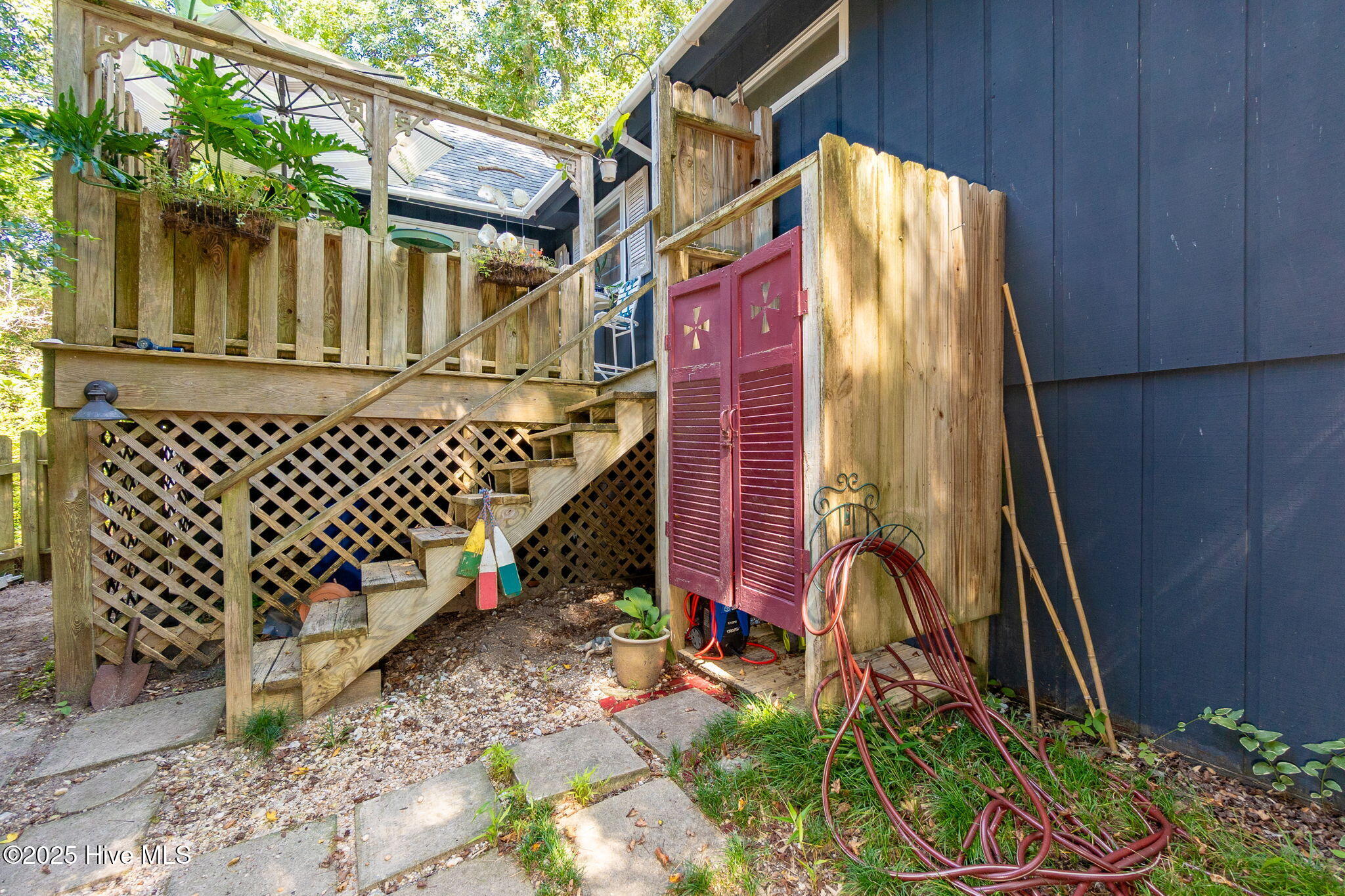 138 Yaupon Road Pine Knoll Shores, NC 28512 - Photo 30 of 68 Outdoor shower