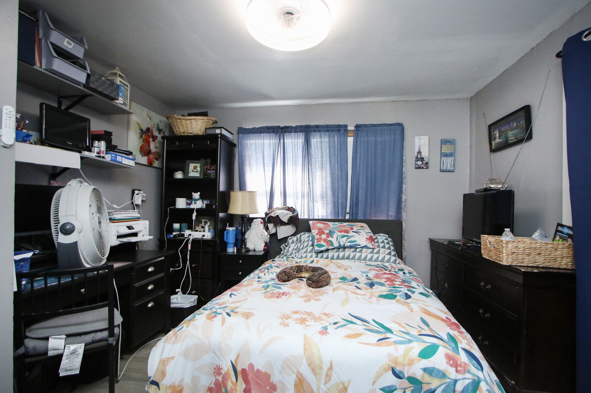 7610 Moore Road Pattison, TX 77423 - Photo 20 of 40 a bedroom with a bed and furniture