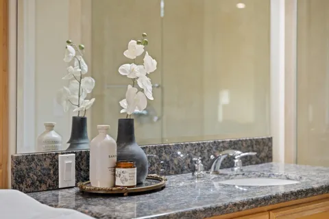 $3,888,000 | 310 Old Spanish Trail, Portola Valley, CA 94028