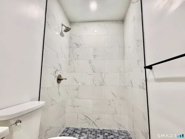 $6,545 | 85 Avery Street, Unit (WHOLE HOUSE), Stamford, CT 06902