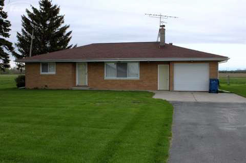 4193 South Patterson Road Hemlock, MI 48626 - Photo 2 of 42 20400841-1.JPG
