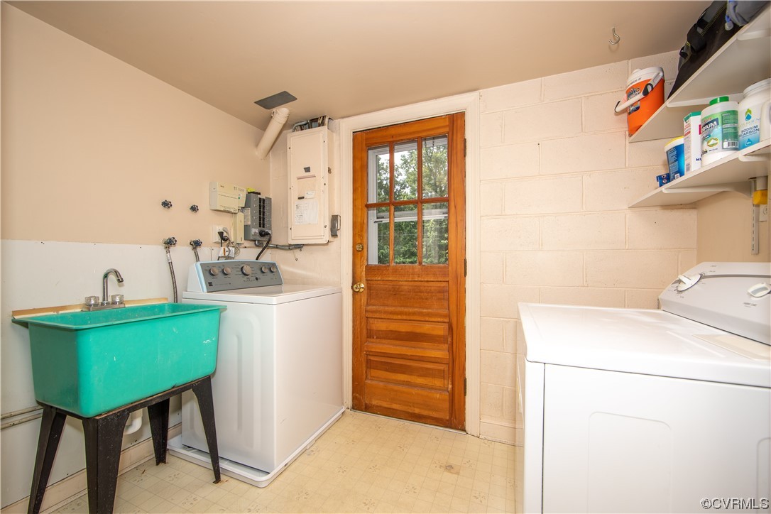 13371 Kingsmill Road Midlothian, VA 23113 - Photo 30 of 43 a room with storage and utility